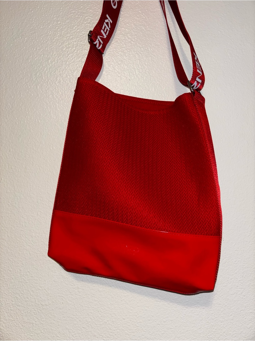 Kenzo Paris: Red Authentic Crossbody Shoulder tote bag- Vinyl/Nylon - Picture 5 of 10